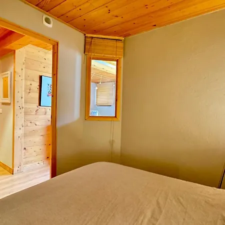 Appt 1650 Aux Pieds *