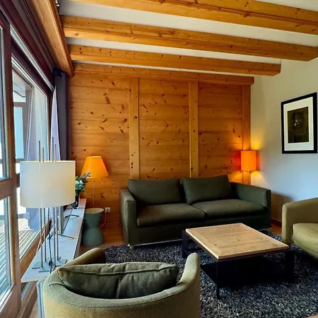 Appt 1650 Aux Pieds *